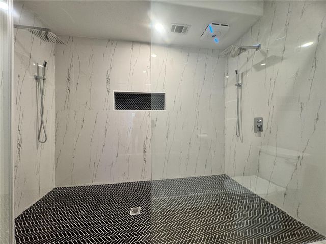 516 S Post Oak Lane 9, Houston, TX 77056