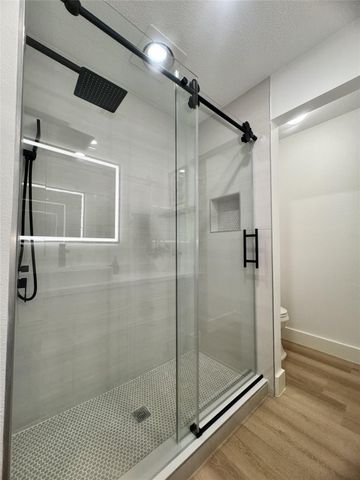 516 S Post Oak Lane 9, Houston, TX 77056