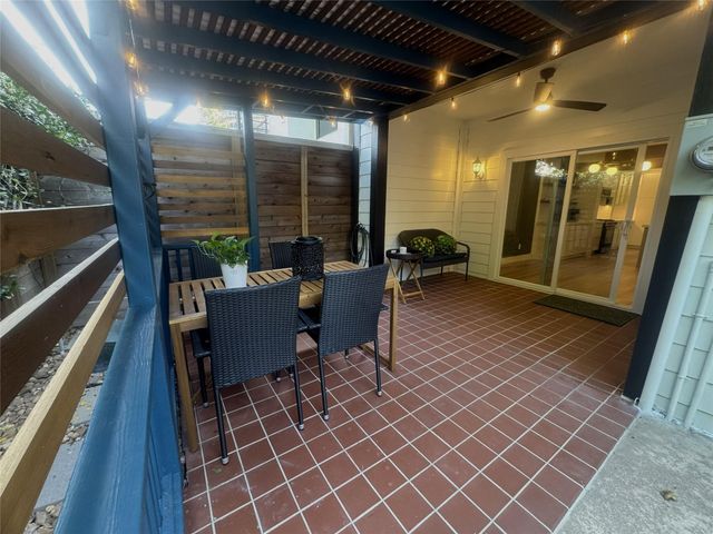 516 S Post Oak Lane 9, Houston, TX 77056