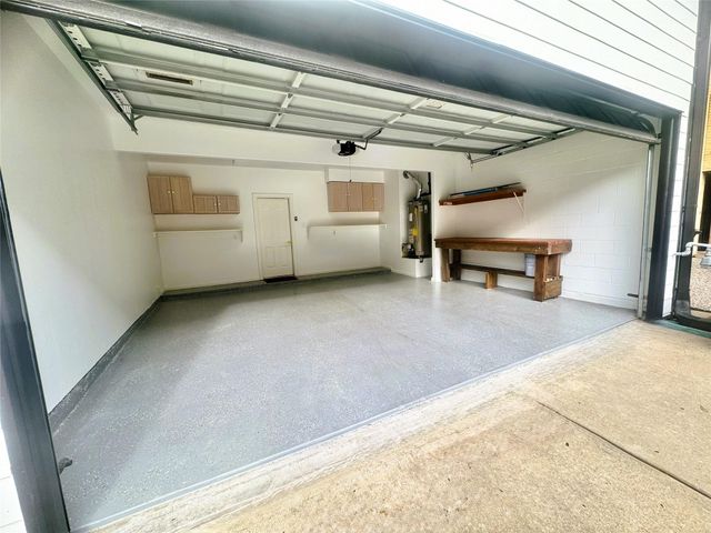 516 S Post Oak Lane 9, Houston, TX 77056