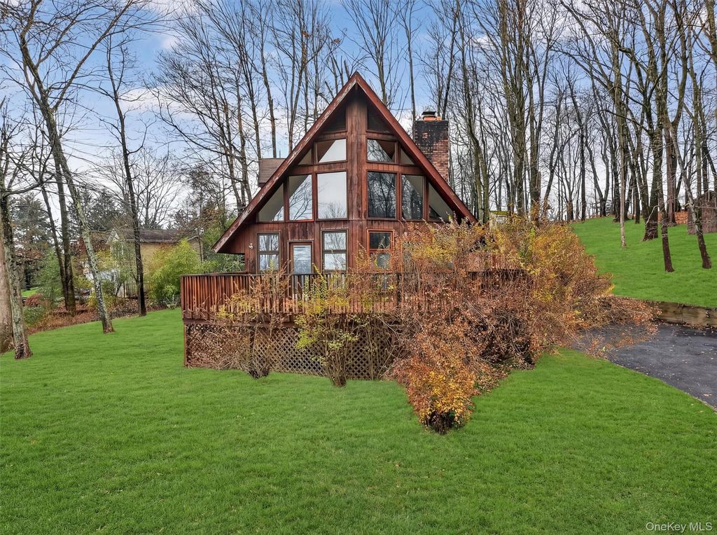 74 Brandy Lane, Wappingers Falls, NY 12590