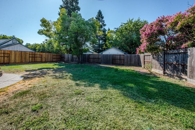 3440 Oakcreek Dr, Rocklin, CA 95677