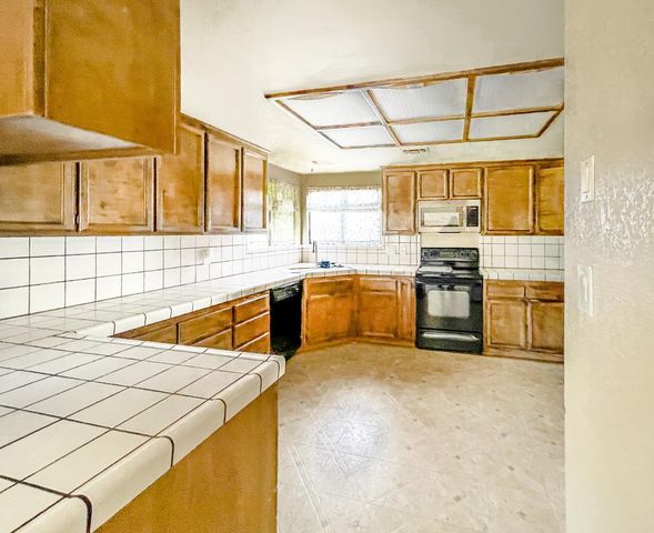 3440 Oakcreek Dr, Rocklin, CA 95677