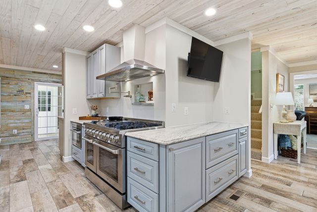 405 6th Ave. S, North Myrtle Beach, SC 29582