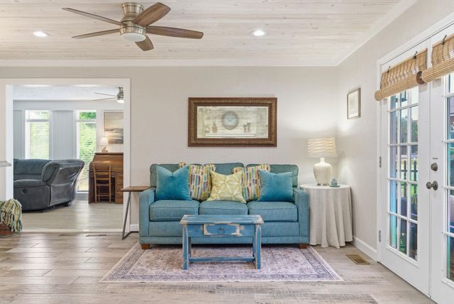 405 6th Ave. S, North Myrtle Beach, SC 29582