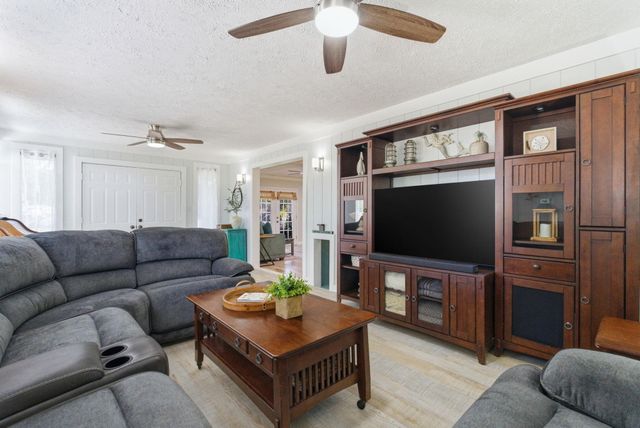 405 6th Ave. S, North Myrtle Beach, SC 29582