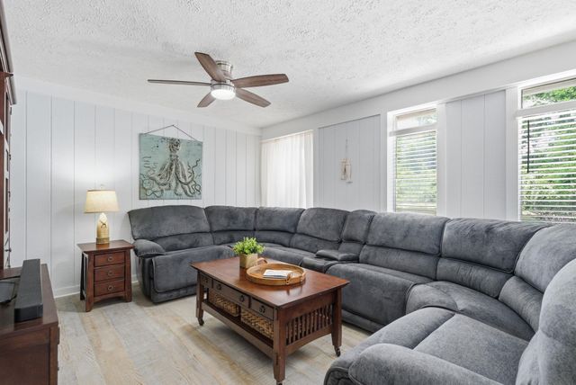 405 6th Ave. S, North Myrtle Beach, SC 29582