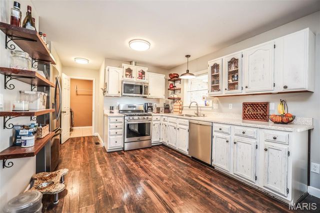 7 Jason Ridge Drive, Washington, MO 63090