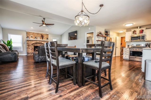 7 Jason Ridge Drive, Washington, MO 63090