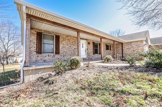 7 Jason Ridge Drive, Washington, MO 63090
