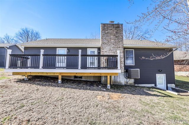7 Jason Ridge Drive, Washington, MO 63090
