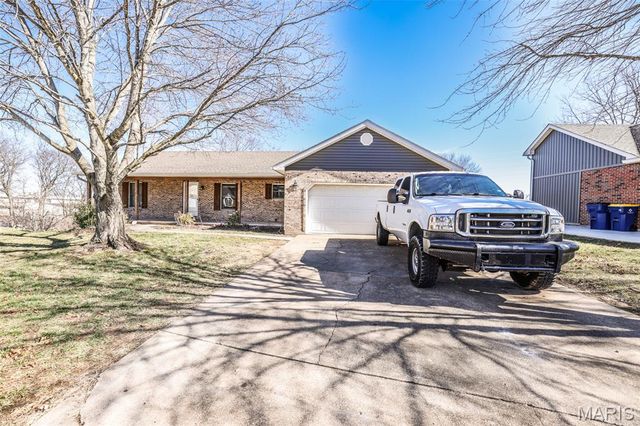 7 Jason Ridge Drive, Washington, MO 63090