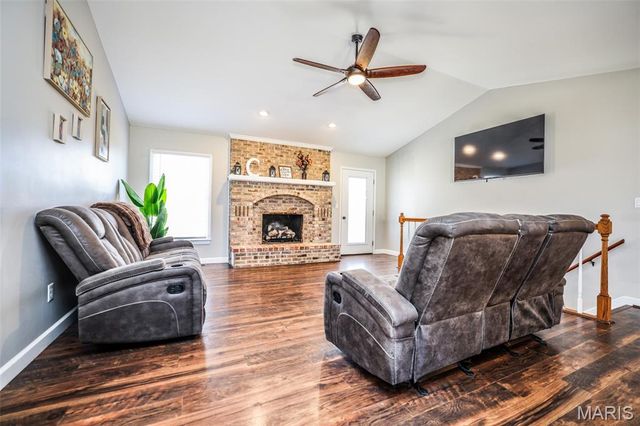 7 Jason Ridge Drive, Washington, MO 63090