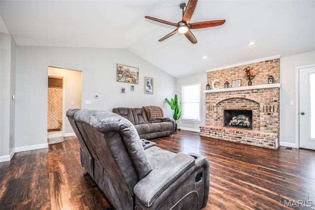 7 Jason Ridge Drive, Washington, MO 63090