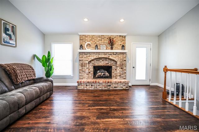 7 Jason Ridge Drive, Washington, MO 63090