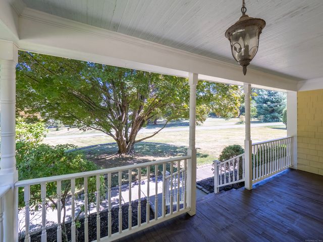 159 Barry Avenue, Ridgefield, CT 06877