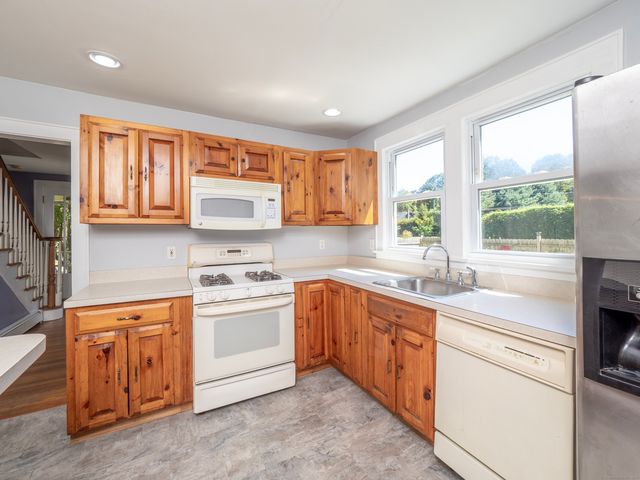 159 Barry Avenue, Ridgefield, CT 06877