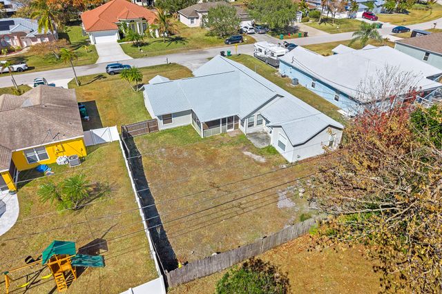 2850 SE Buccaneer Circle, Port St. Lucie, Port St Lucie, FL 34952