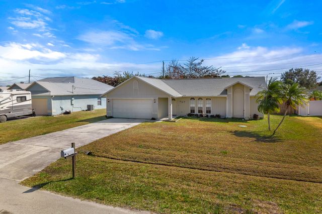 2850 SE Buccaneer Circle, Port St. Lucie, Port St Lucie, FL 34952