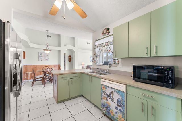 2850 SE Buccaneer Circle, Port St. Lucie, Port St Lucie, FL 34952