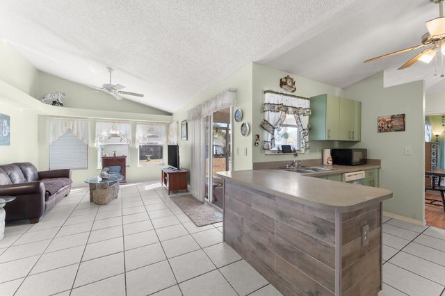 2850 SE Buccaneer Circle, Port St. Lucie, Port St Lucie, FL 34952