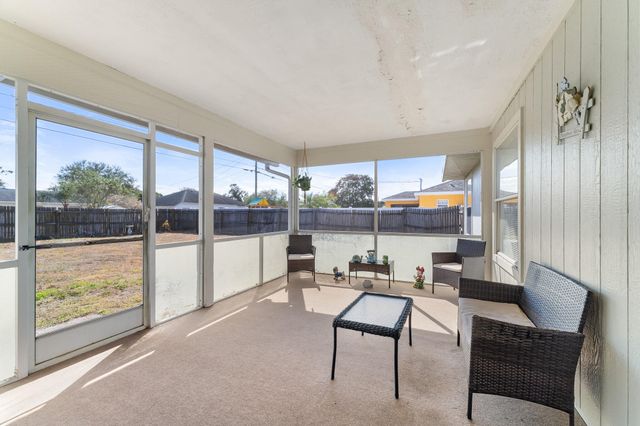 2850 SE Buccaneer Circle, Port St. Lucie, Port St Lucie, FL 34952