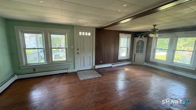 11 Cottage Street, Putnam, CT 06260