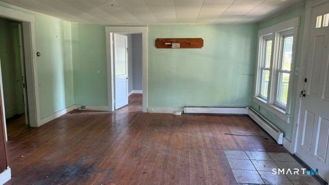 11 Cottage Street, Putnam, CT 06260