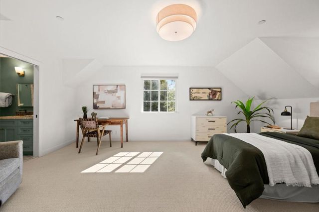 220 Robin Road, Hillsborough, CA 94010