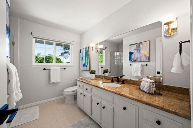 220 Robin Road, Hillsborough, CA 94010