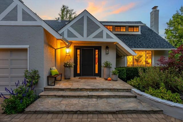 220 Robin Road, Hillsborough, CA 94010