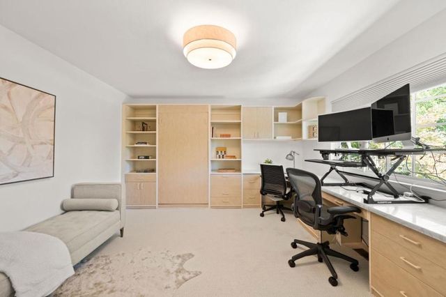 220 Robin Road, Hillsborough, CA 94010