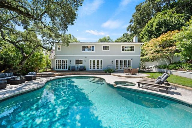 220 Robin Road, Hillsborough, CA 94010