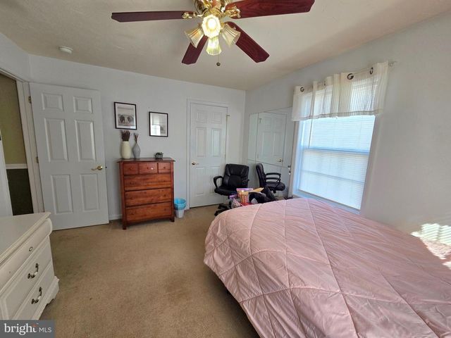 22 DREXEL DR, Pennsville, NJ 08070