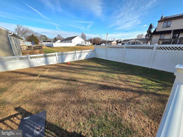 22 DREXEL DR, Pennsville, NJ 08070