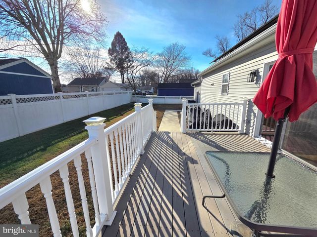 22 DREXEL DR, Pennsville, NJ 08070