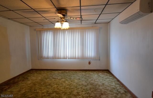 10 Lake Ave, Clifton City, NJ 07011