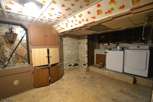 10 Lake Ave, Clifton City, NJ 07011