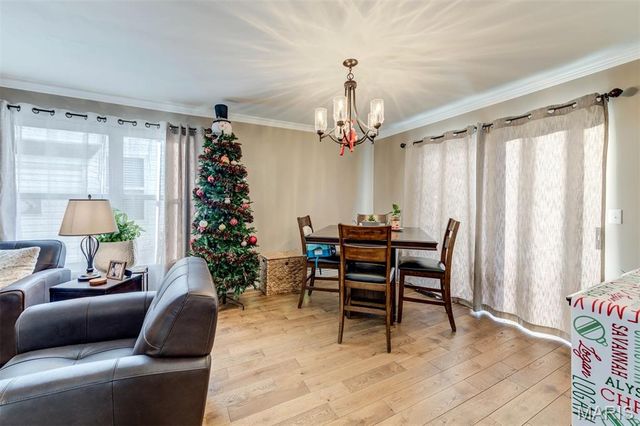 1069 Big Bend Crossing Drive, Manchester, MO 63088