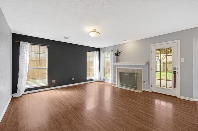 1211 Atlanta Drive, Richmond, TX 77406