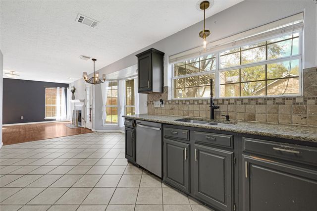 1211 Atlanta Drive, Richmond, TX 77406