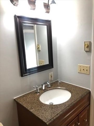 36 C Gibbs St 29, Worcester, MA 01607