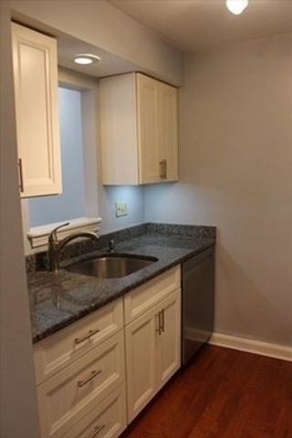 36 C Gibbs St 29, Worcester, MA 01607