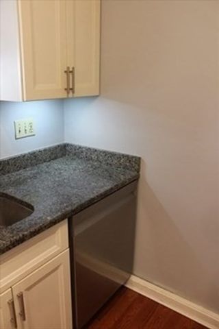 36 C Gibbs St 29, Worcester, MA 01607