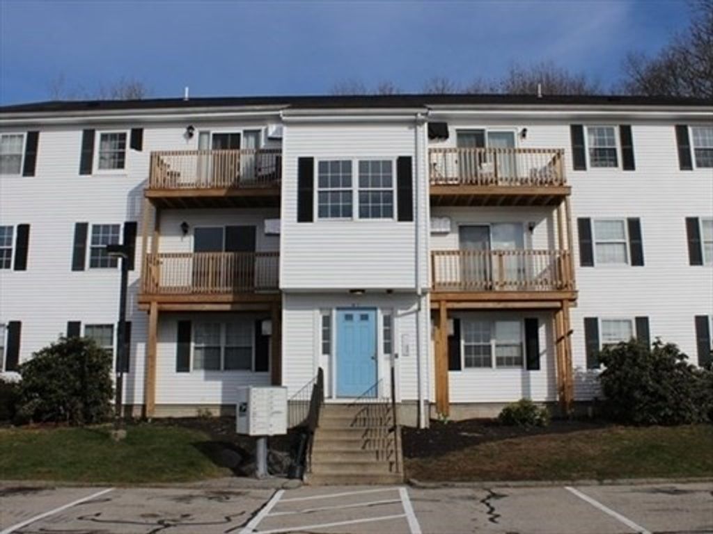 36 C Gibbs St 29, Worcester, MA 01607
