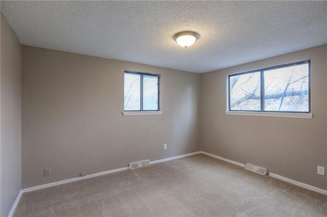 230 NE Evansdale Road, Kansas City, MO 64116