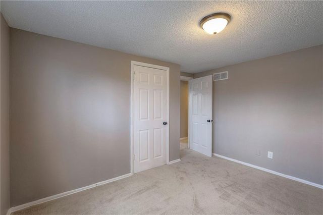 230 NE Evansdale Road, Kansas City, MO 64116