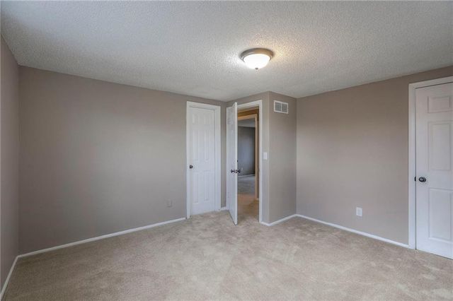 230 NE Evansdale Road, Kansas City, MO 64116