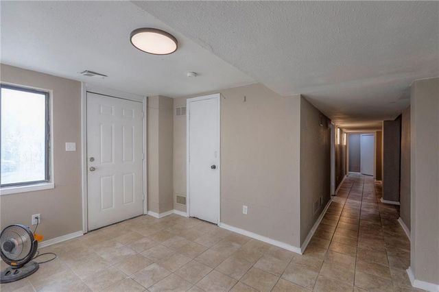 230 NE Evansdale Road, Kansas City, MO 64116