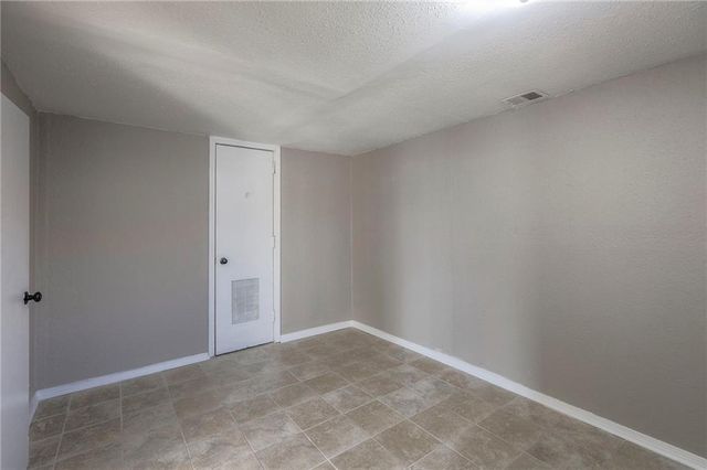 230 NE Evansdale Road, Kansas City, MO 64116